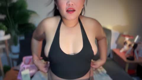 Hot Feb online show from September 23, 5:19 pm