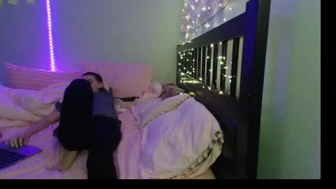 pink_tv online show from October 9, 2:28 am