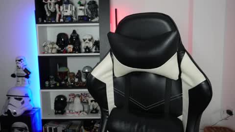 Emily online show from March 28, 7:59 pm