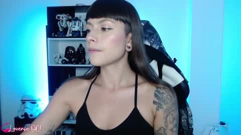 Emily online show from November 5, 2:46 am