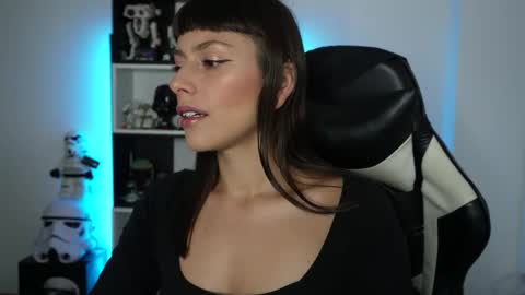 Emily online show from April 16, 5:02 pm