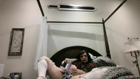 pinkpillbambi online show from June 27, 8:20 am