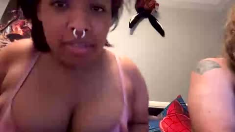 pinkpuppypaws online show from October 31, 6:25 am