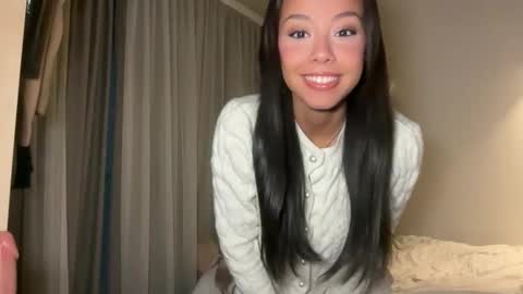 pinkunicorn0728 online show from April 29, 7:40 pm