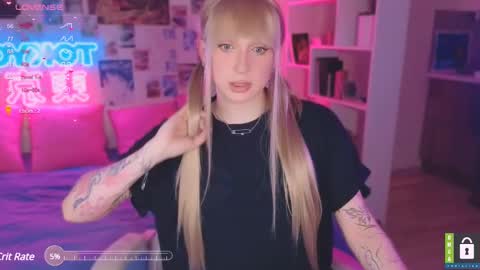 Snapshot of pinkvenom_ chatting on March 2, 5:58 pm pinkvenom_ online show from March 2, 5:58 pm