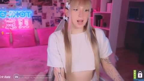 Snapshot of pinkvenom_ chatting on March 1, 3:49 pm pinkvenom_ online show from March 1, 3:49 pm