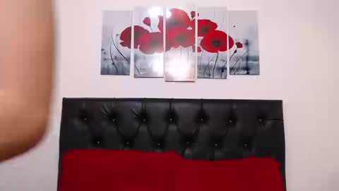 pinky_f00x online show from September 24, 1:01 am