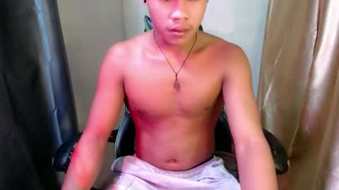 pinoy_shyboy69 online show from April 15, 2:37 am