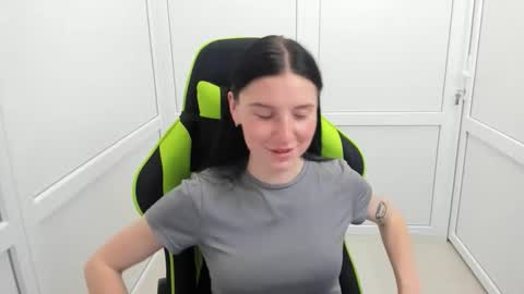 Piper online show from June 3, 2:33 pm