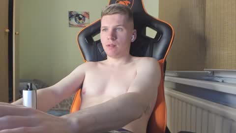 Pierre online show from December 16, 7:43 pm