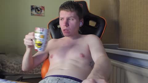 Pierre online show from December 15, 8:25 pm