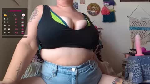 Em online show from December 29, 8:48 pm