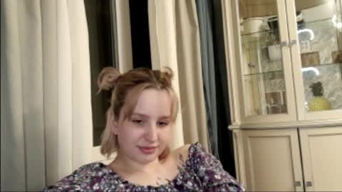 Caroline online show from March 30, 9:04 pm