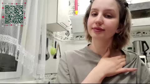 Caroline online show from March 18, 7:31 pm