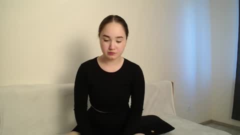 Lily online show from May 18, 2:12 pm