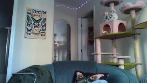 pixiecatfairy online show from July 17, 1:40 am