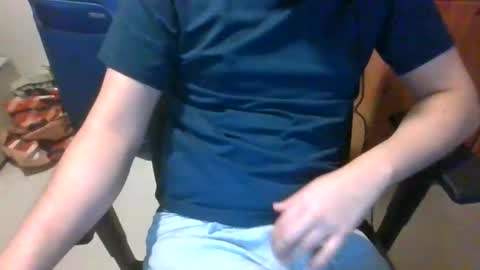 Snapshot of playitsaif11023 chatting on December 6, 8:43 am playitsaif11023 online show from December 6, 8:43 am