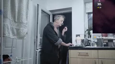 Play Me online show from November 30, 3:35 am