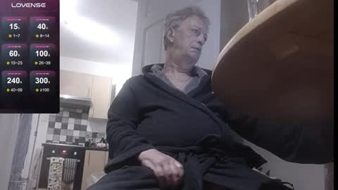 Play Me online show from February 1, 6:32 am