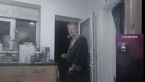 Play Me online show from February 9, 3:43 am