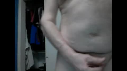 Snapshot of pleaser27188 chatting on February 10, 8:42 am pleaser27188 online show from February 10, 8:42 am
