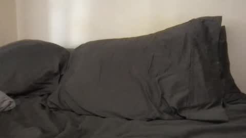 Snapshot of pleasesitonmycock chatting on January 1, 6:27 pm PleaseSitOnMyCock online show from January 1, 6:27 pm