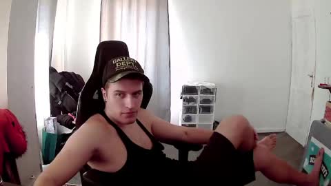 plkrisztian online show from April 7, 2:08 pm