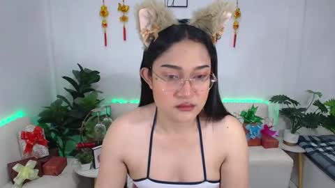 Ploysai online show from February 25, 11:59 pm