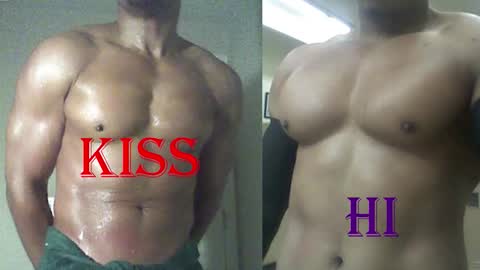 StraightPlush online show from March 19, 10:10 am