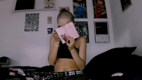    online show from June 1, 11:17 pm