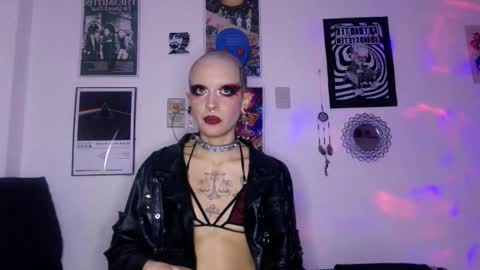    online show from November 14, 1:30 am