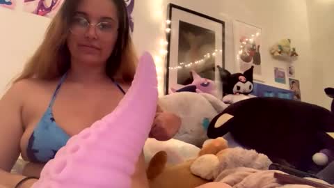 sweet angel baby  online show from April 25, 7:32 am