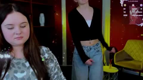 polly_more online show from April 21, 1:42 am