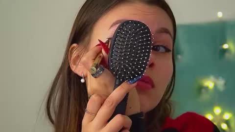 Polly online show from December 22, 8:26 pm