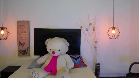 Snapshot of pool_vega chatting on October 21, 1:05 pm pool online show from October 21, 1:05 pm