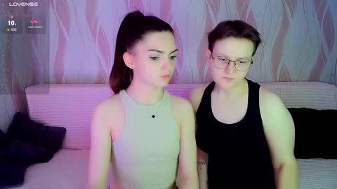 Ana and Tati online show from November 4, 8:10 pm