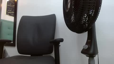   online show from April 19, 3:07 am