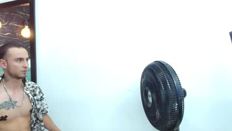   online show from April 11, 5:01 am