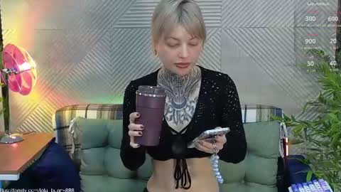 Lola online show from June 17, 4:39 am