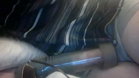 powthunder85 online show from April 19, 12:22 am