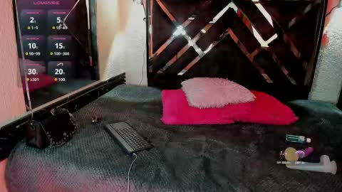 poyson_ivy1 online show from March 18, 3:56 am