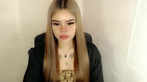 MAXXINE online show from March 6, 1:05 am