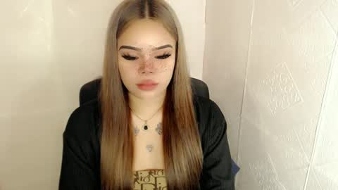 MAXXINE online show from February 20, 8:25 pm