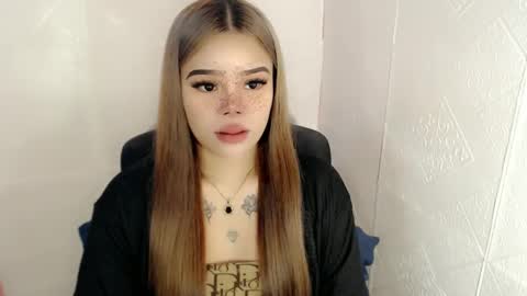 MAXXINE online show from February 25, 5:30 am