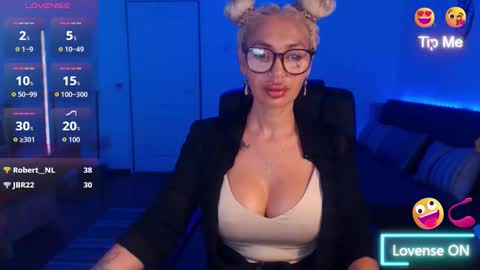 Victoria online show from September 19, 8:45 pm