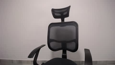 Plux online show from February 8, 10:40 pm