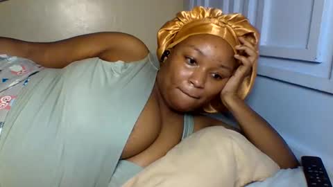 Prettie diva online show from May 26, 11:55 pm