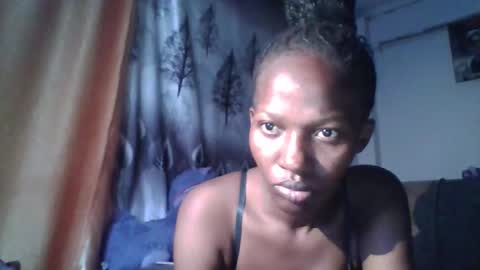 prettie_petitee online show from February 8, 3:10 am