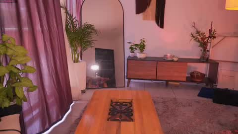 Nayrobi online show from March 7, 5:49 pm