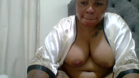 pretty1_lioness online show from June 12, 10:14 am